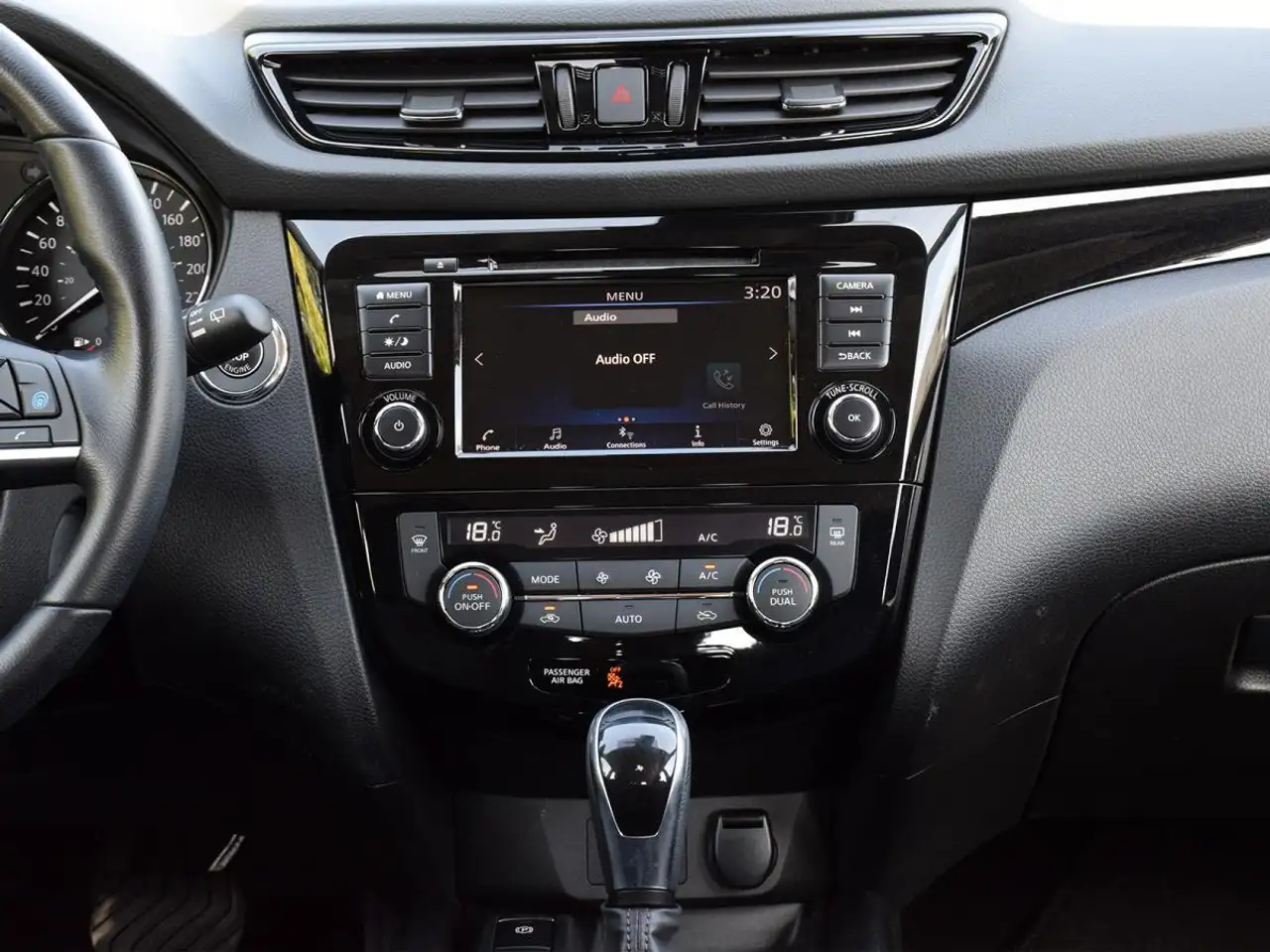 Nissan Qashqai снимка Nissan Qashqai
