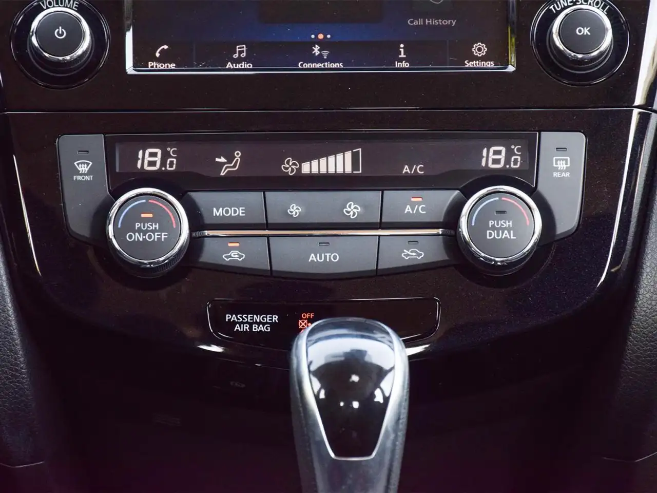Nissan Qashqai снимка Nissan Qashqai