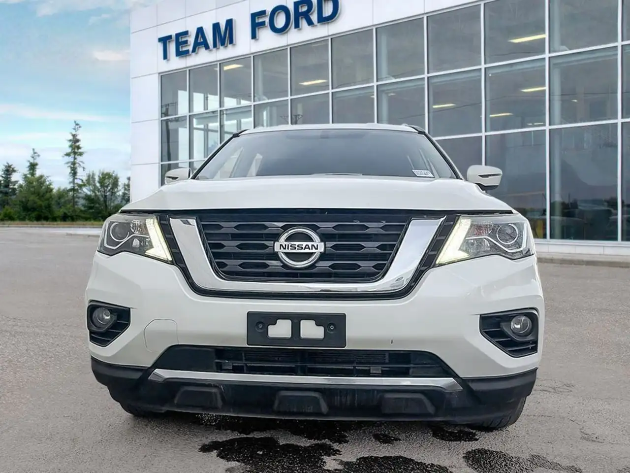 Nissan Pathfinder fotografie Nissan Pathfinder