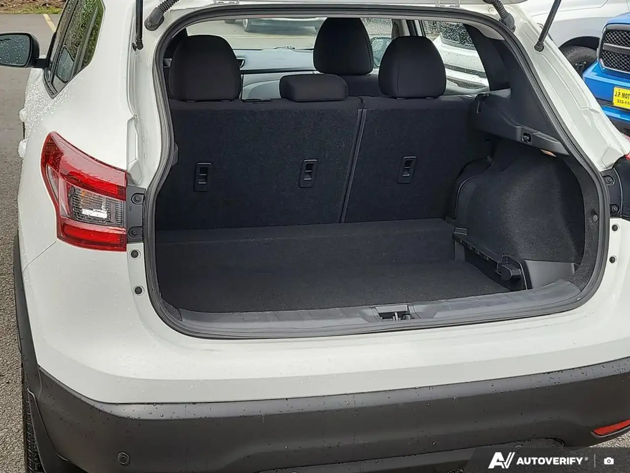 Nissan Qashqai снимка Nissan Qashqai