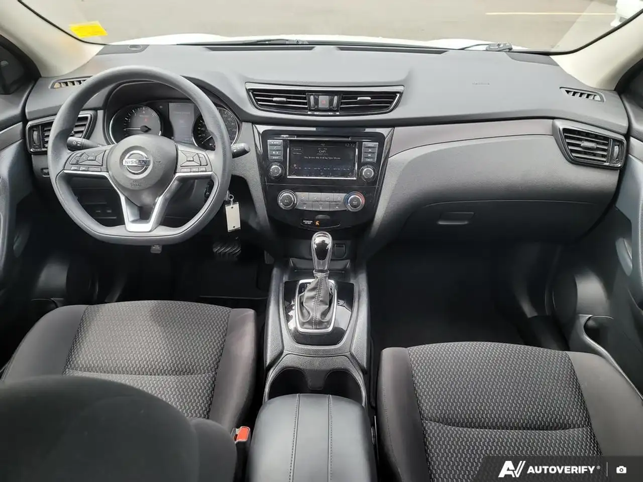 Nissan Qashqai снимка Nissan Qashqai