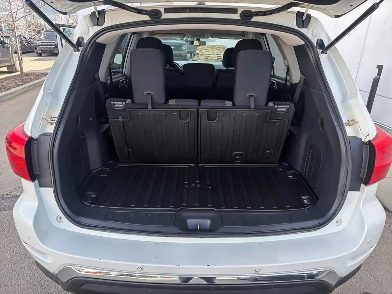 Nissan Pathfinder fotografie Nissan Pathfinder