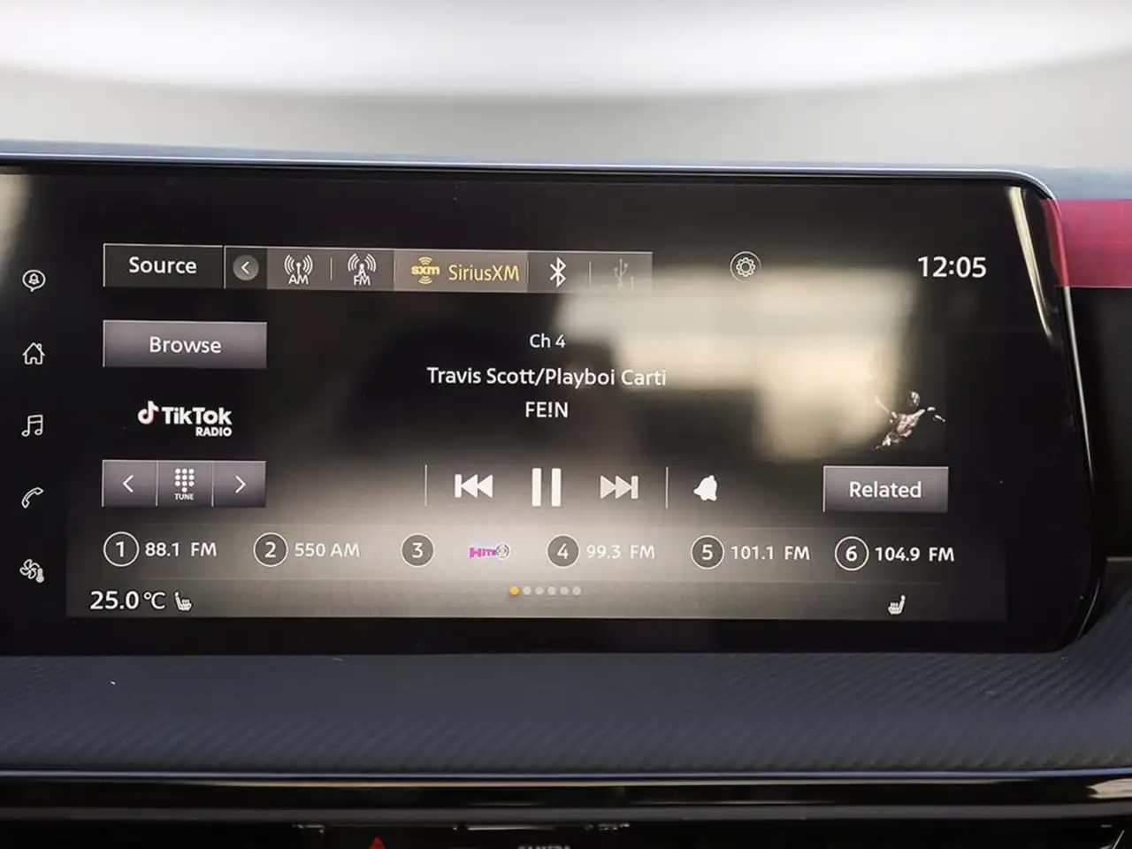 Nissan Kicks photo Nissan Kicks