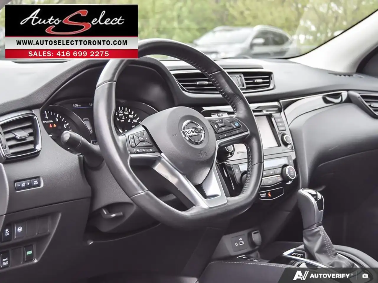 Nissan Qashqai снимка Nissan Qashqai