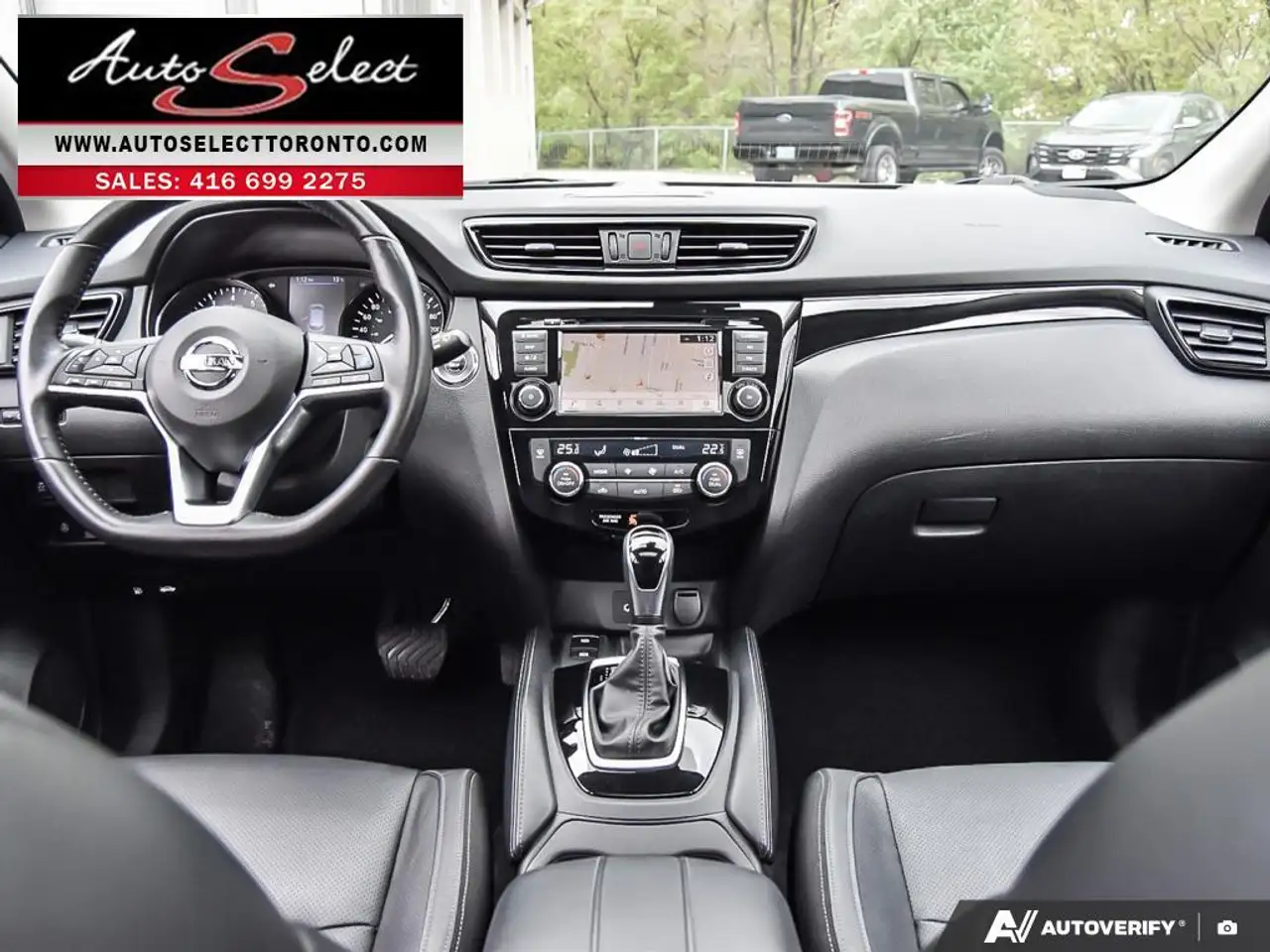 Nissan Qashqai снимка Nissan Qashqai