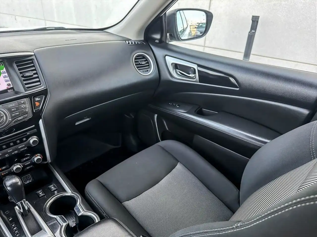 Nissan Pathfinder fotografie Nissan Pathfinder