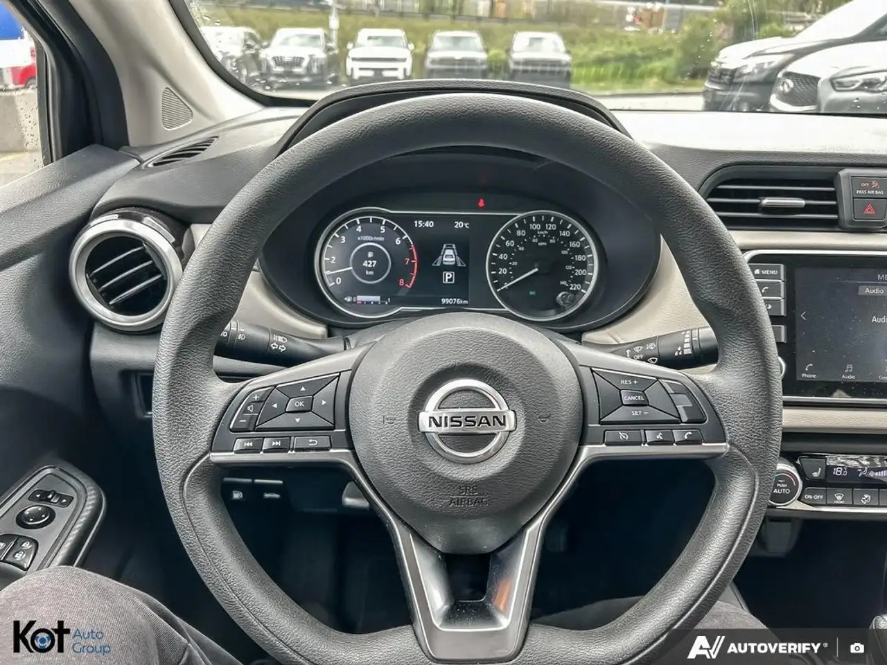 Nissan Versa fotografie Nissan Versa
