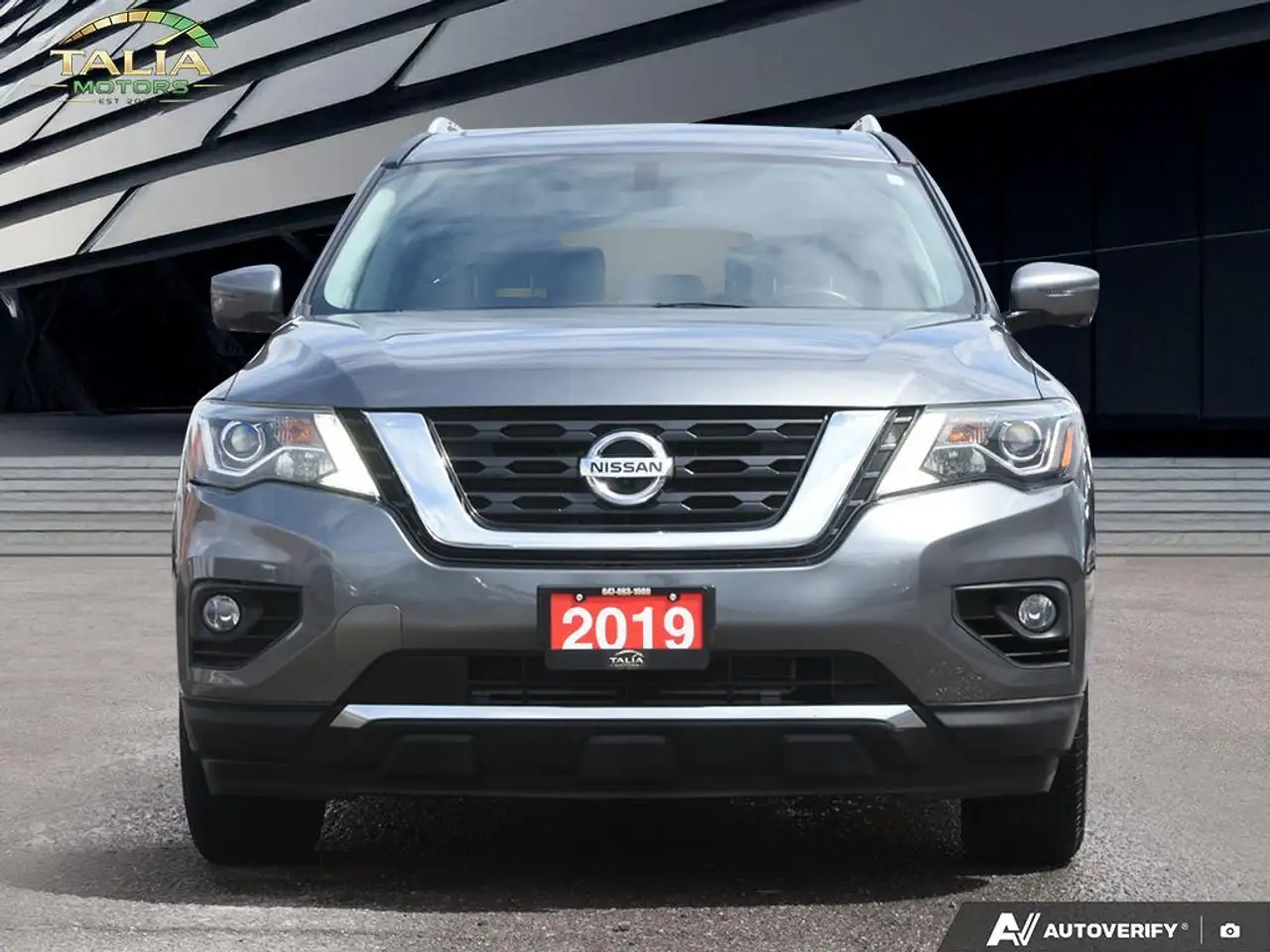 Nissan Pathfinder снимка Nissan Pathfinder