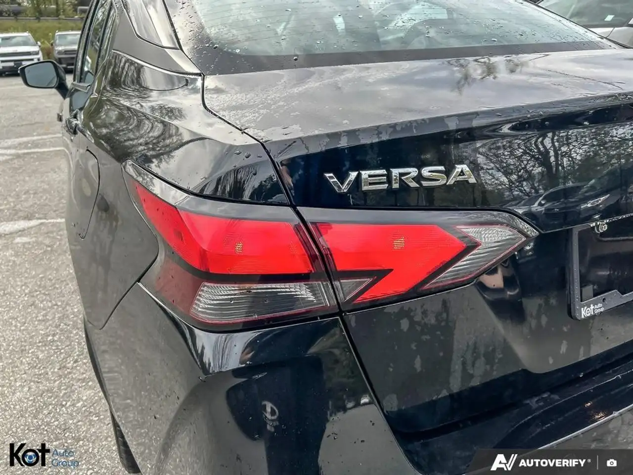 Nissan Versa fotografie Nissan Versa