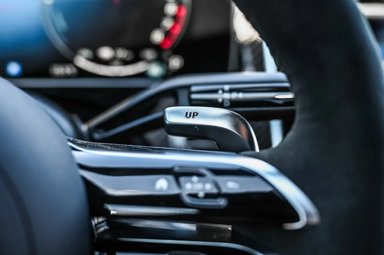 Mercedes-Benz E-Class fotografie Mercedes-Benz E-Class