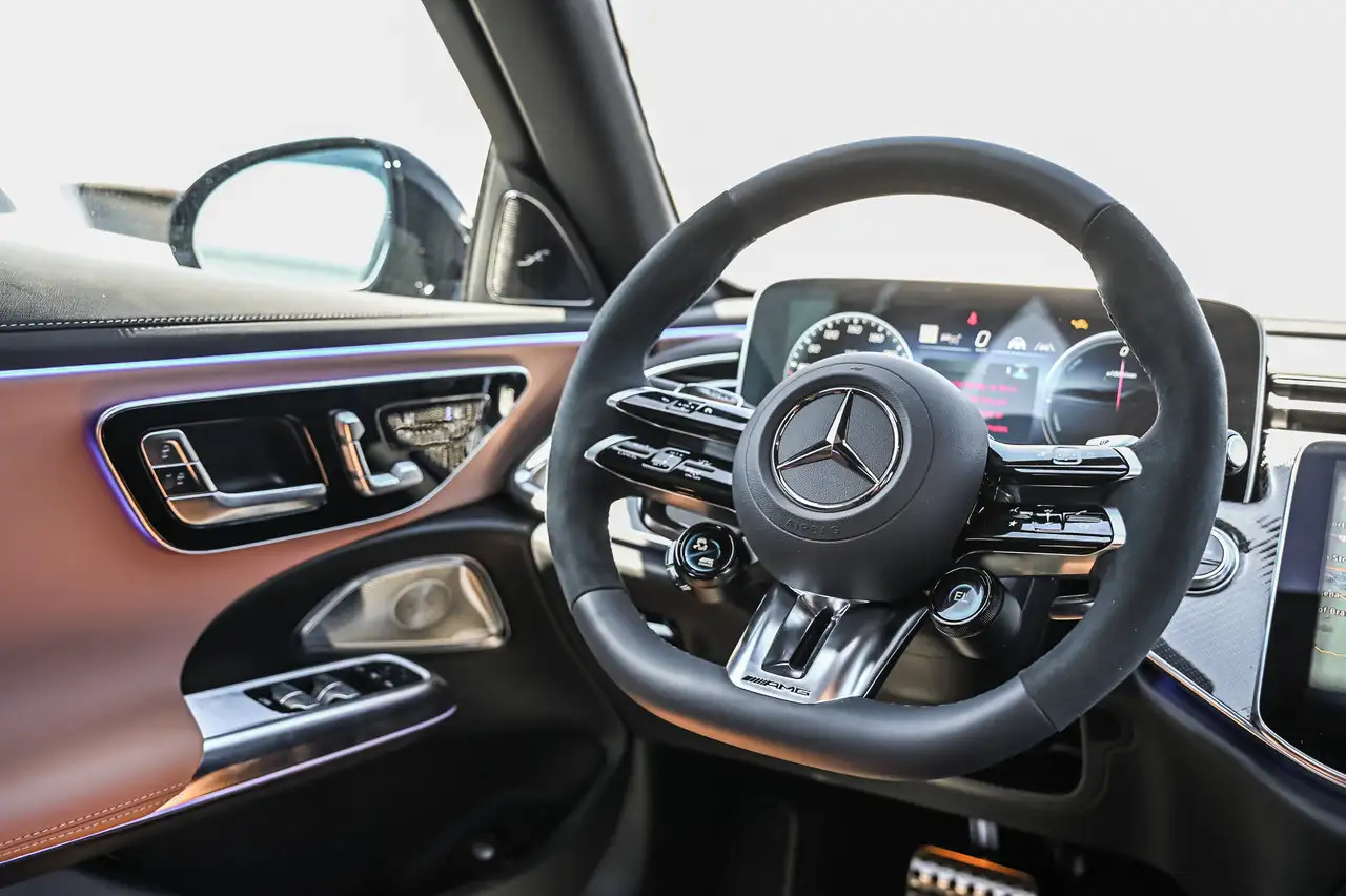 Mercedes-Benz E-Class fotografie Mercedes-Benz E-Class