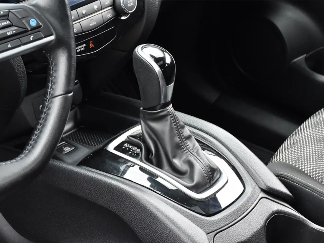 Nissan Qashqai снимка Nissan Qashqai