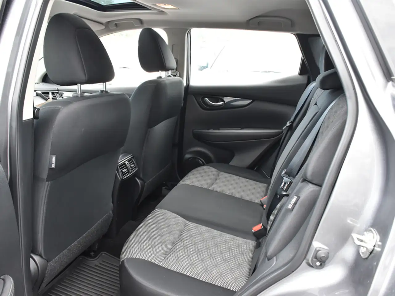 Nissan Qashqai снимка Nissan Qashqai