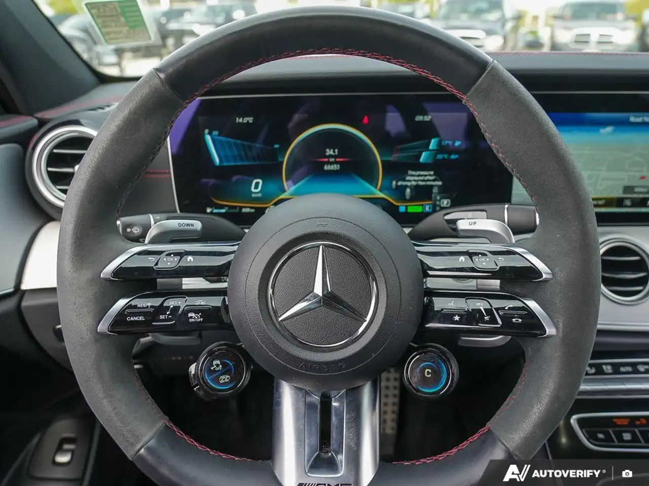 Mercedes-Benz E-Class fotografie Mercedes-Benz E-Class