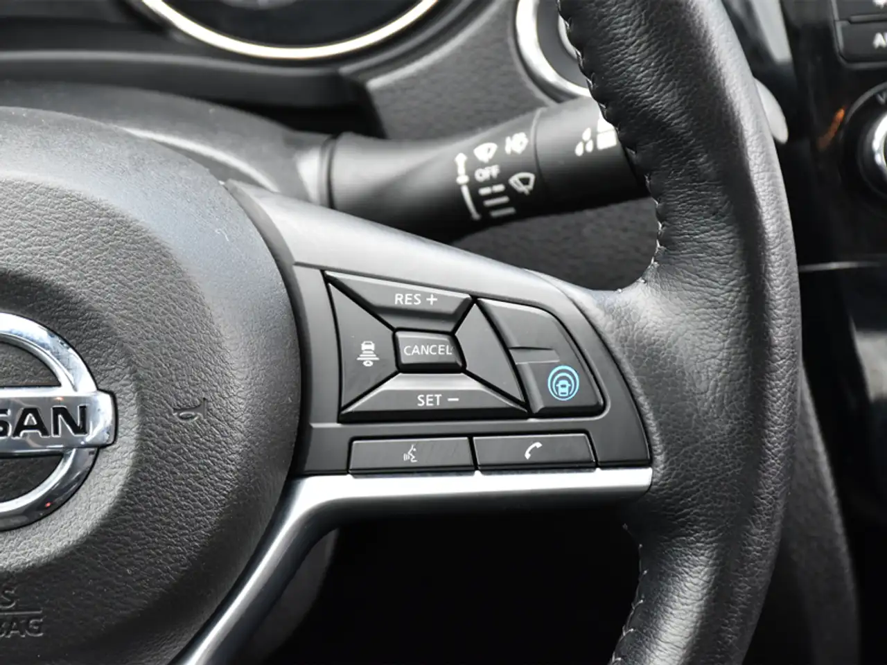 Nissan Qashqai снимка Nissan Qashqai
