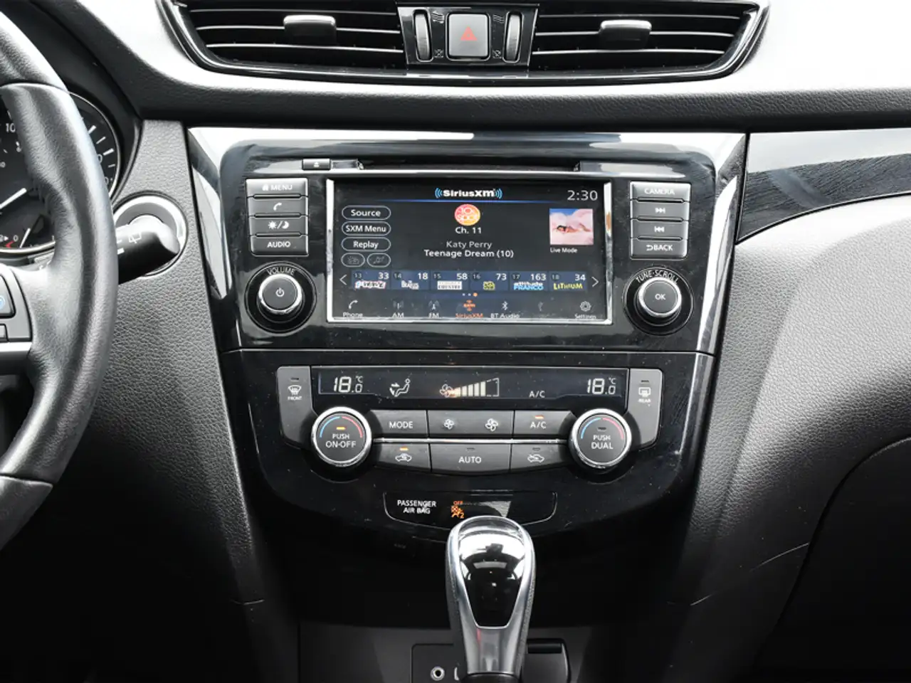 Nissan Qashqai снимка Nissan Qashqai
