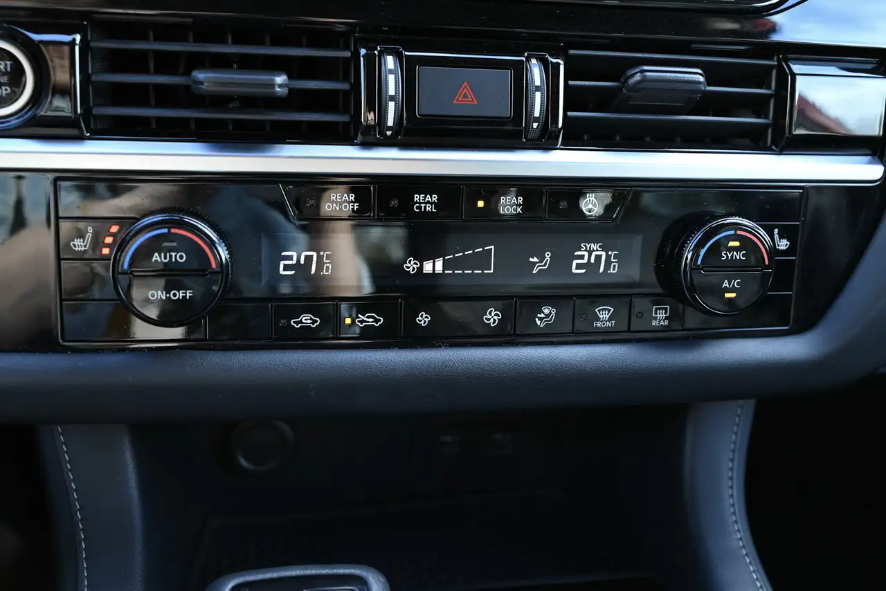 Nissan Pathfinder fotografie Nissan Pathfinder