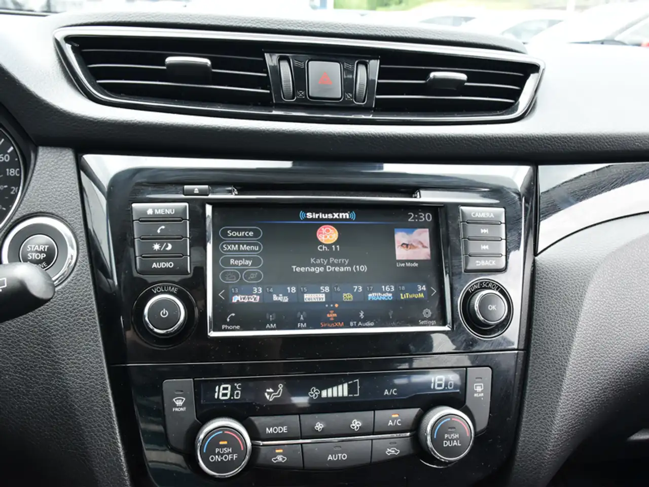 Nissan Qashqai снимка Nissan Qashqai