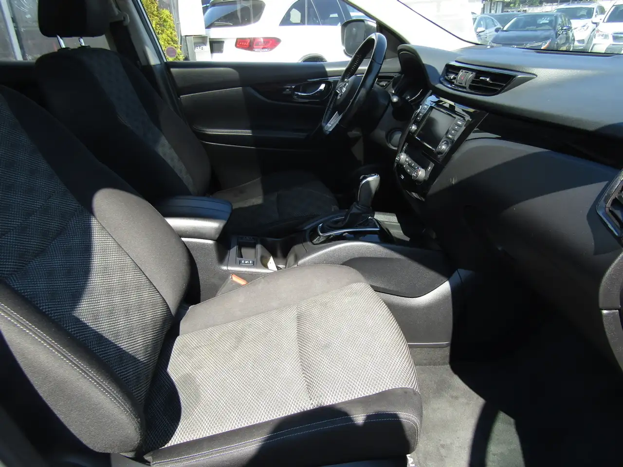 Nissan Qashqai снимка Nissan Qashqai
