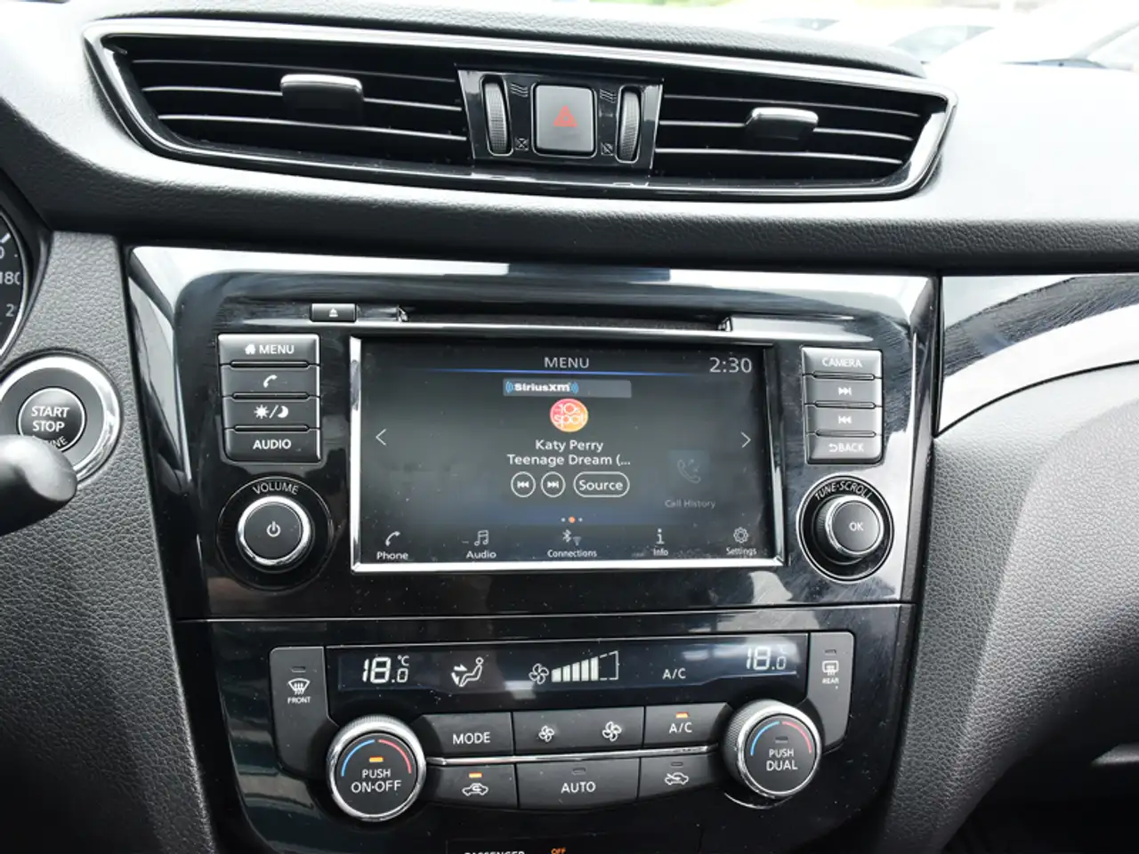 Nissan Qashqai снимка Nissan Qashqai