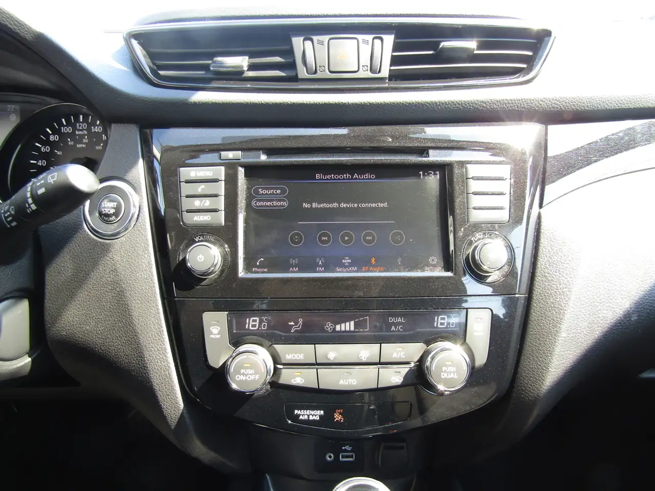 Nissan Qashqai снимка Nissan Qashqai