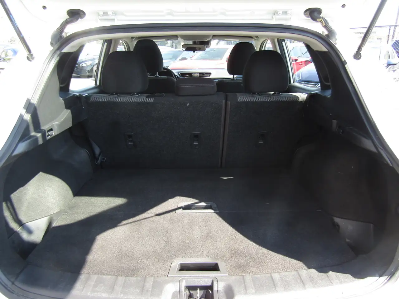 Nissan Qashqai снимка Nissan Qashqai