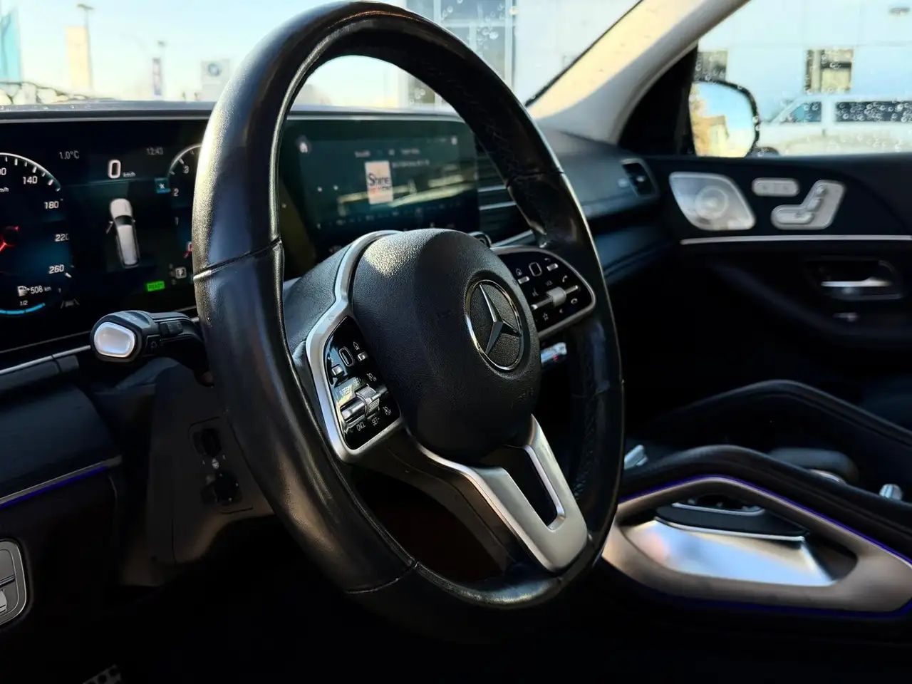 Mercedes-Benz GLS снимка Mercedes-Benz GLS