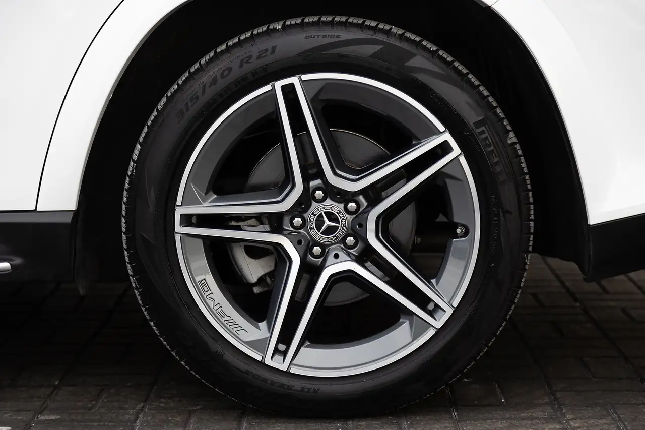 Mercedes-Benz GLS снимка Mercedes-Benz GLS
