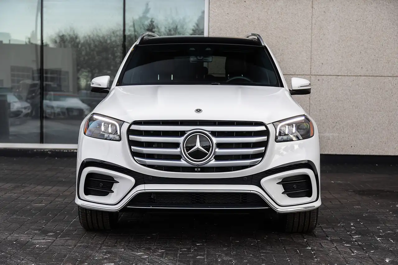 Mercedes-Benz GLS снимка Mercedes-Benz GLS