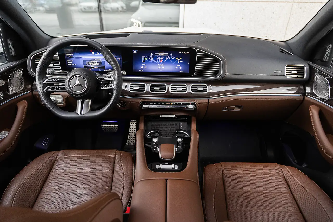 Mercedes-Benz GLS снимка Mercedes-Benz GLS