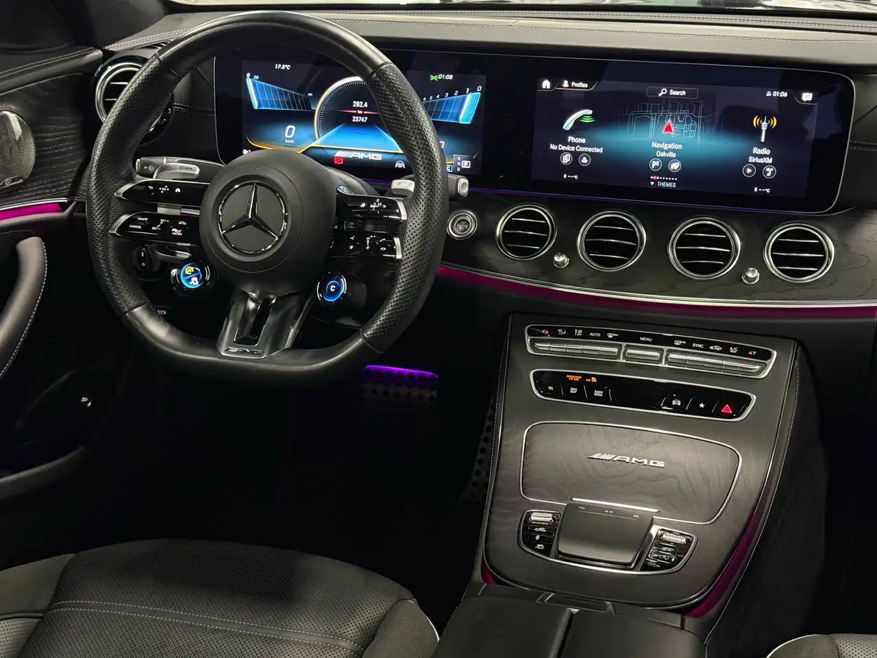 Mercedes-Benz E-Class снимка Mercedes-Benz E-Class
