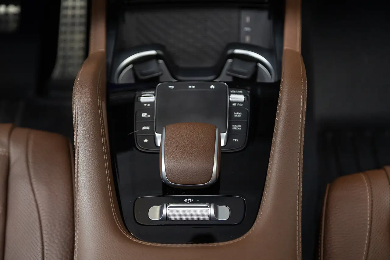 Mercedes-Benz GLS снимка Mercedes-Benz GLS