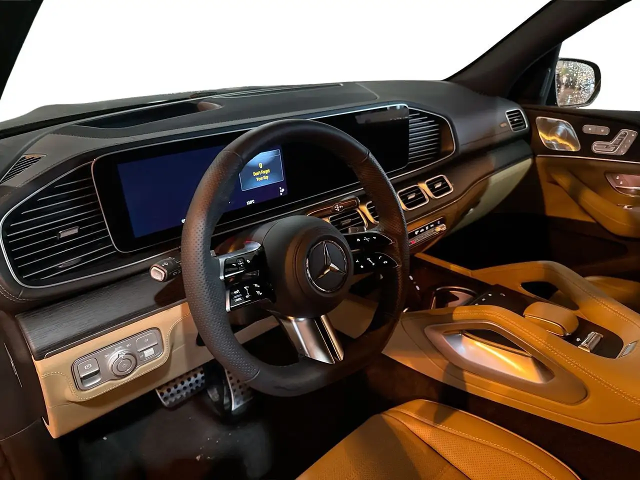 Mercedes-Benz GLS снимка Mercedes-Benz GLS