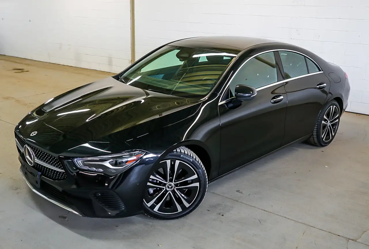 Mercedes-Benz CLA снимка Mercedes-Benz CLA