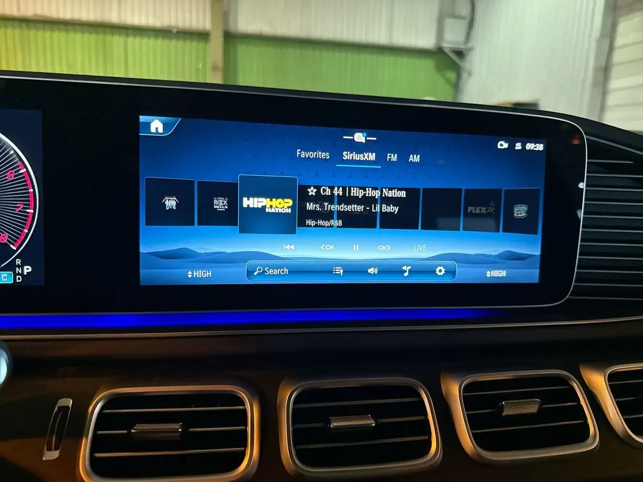 Mercedes-Benz GLS снимка Mercedes-Benz GLS