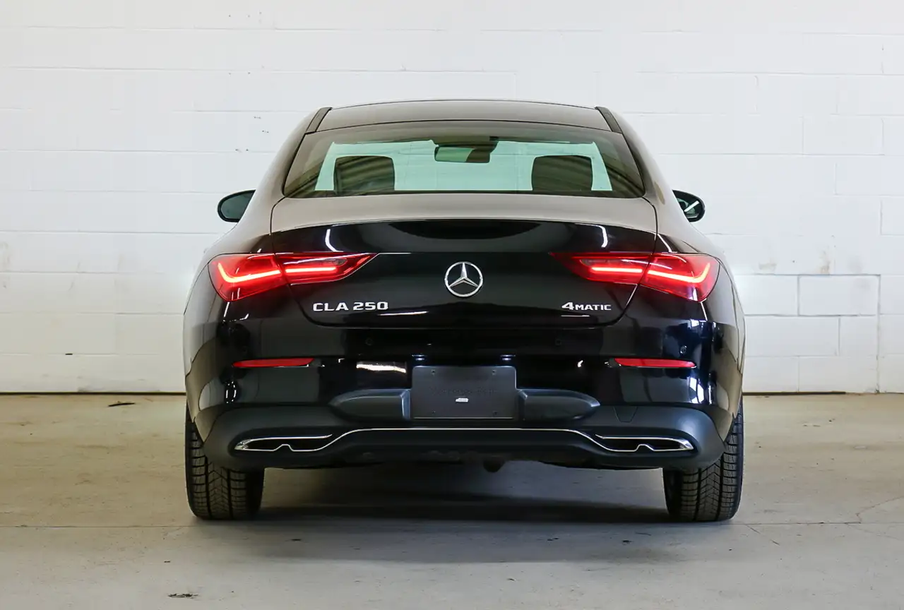 Mercedes-Benz CLA снимка Mercedes-Benz CLA