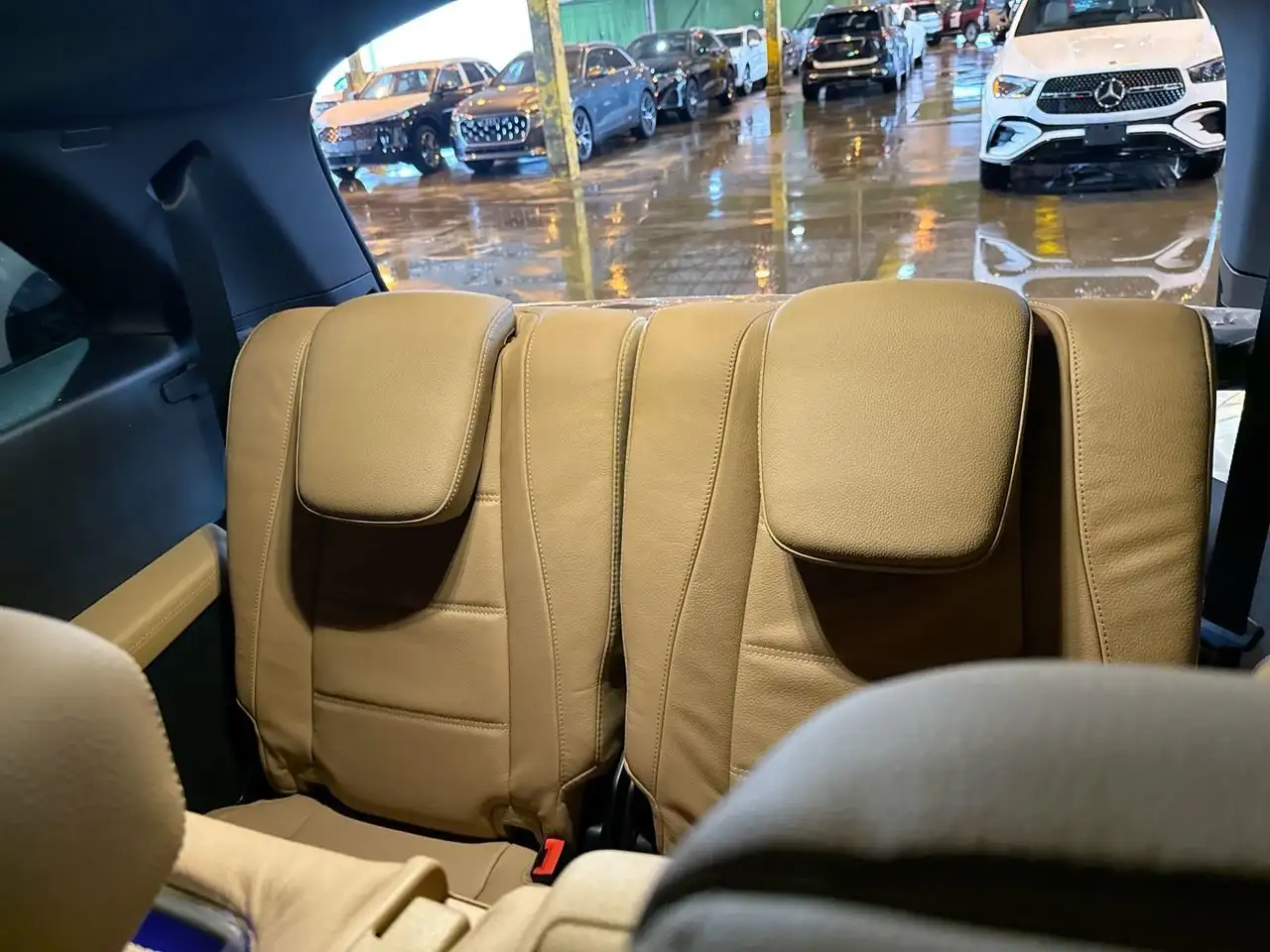 Mercedes-Benz GLS снимка Mercedes-Benz GLS