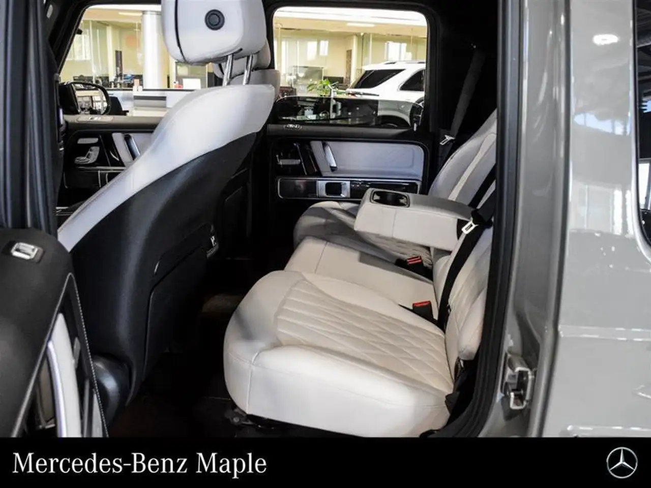 Mercedes-Benz G-Class снимка Mercedes-Benz G-Class