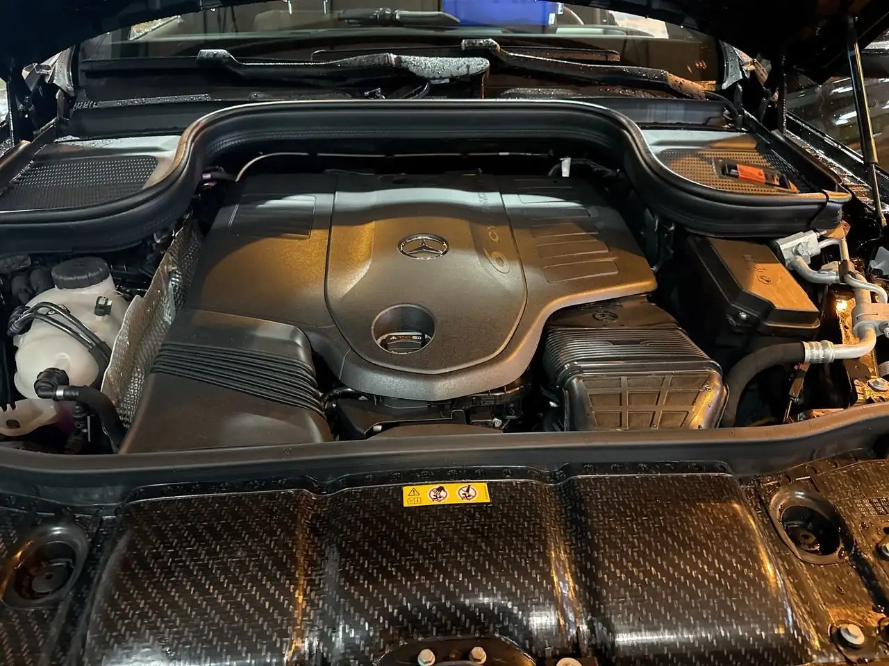 Mercedes-Benz GLS снимка Mercedes-Benz GLS