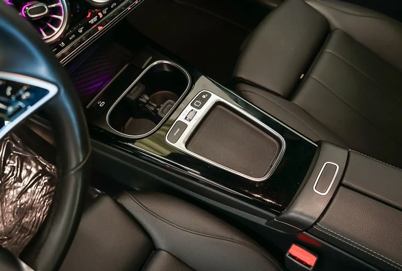 Mercedes-Benz CLA снимка Mercedes-Benz CLA