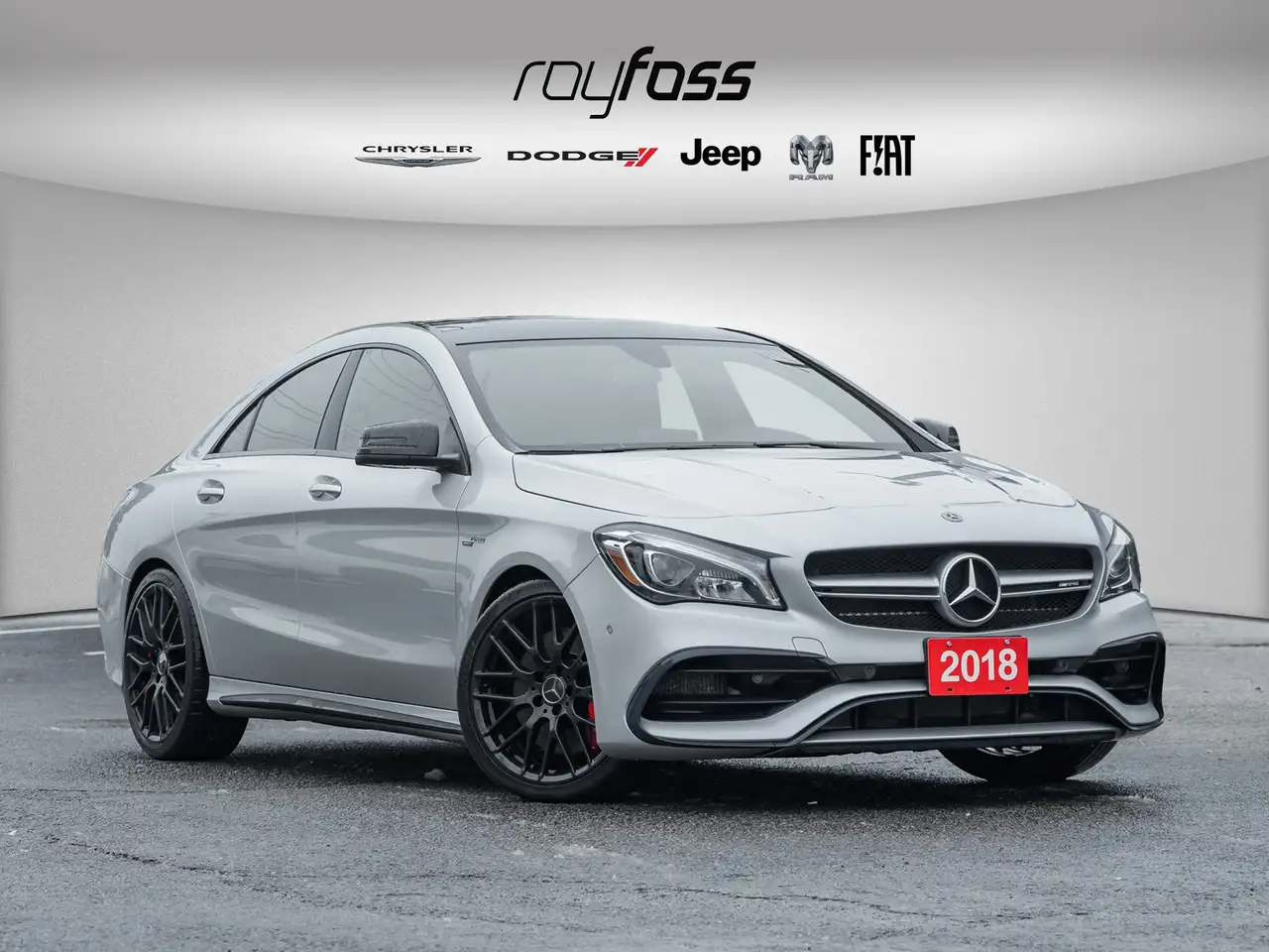 Mercedes-Benz CLA снимка Mercedes-Benz CLA