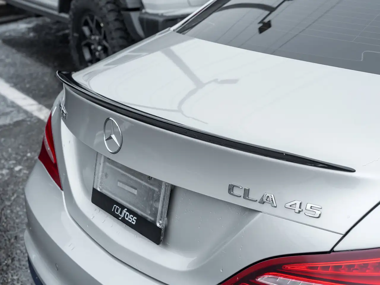 Mercedes-Benz CLA снимка Mercedes-Benz CLA