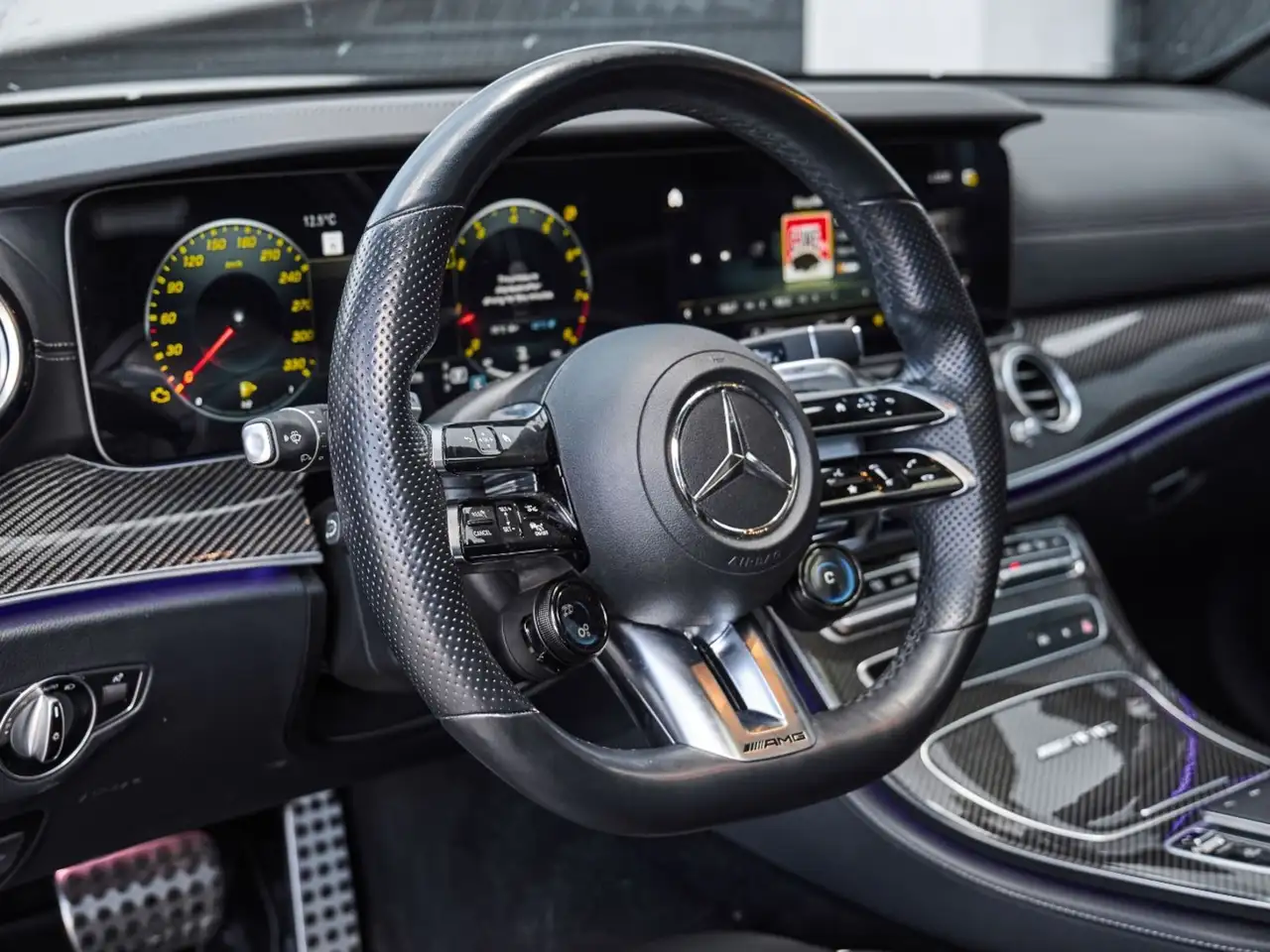 Mercedes-Benz E-Class fotografie Mercedes-Benz E-Class