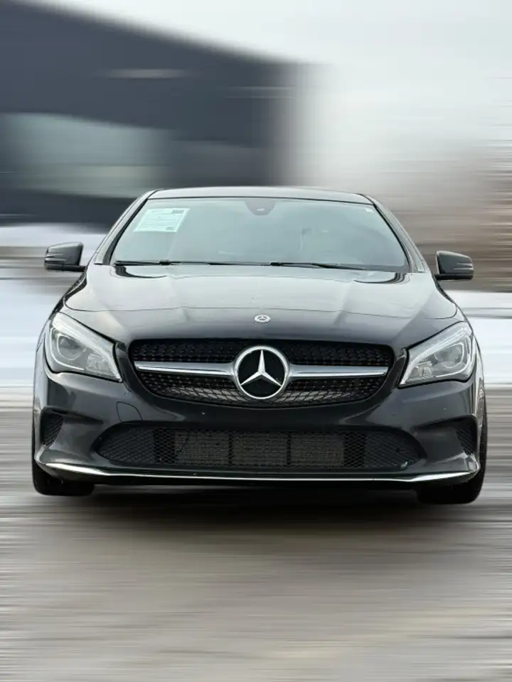 Mercedes-Benz CLA снимка Mercedes-Benz CLA