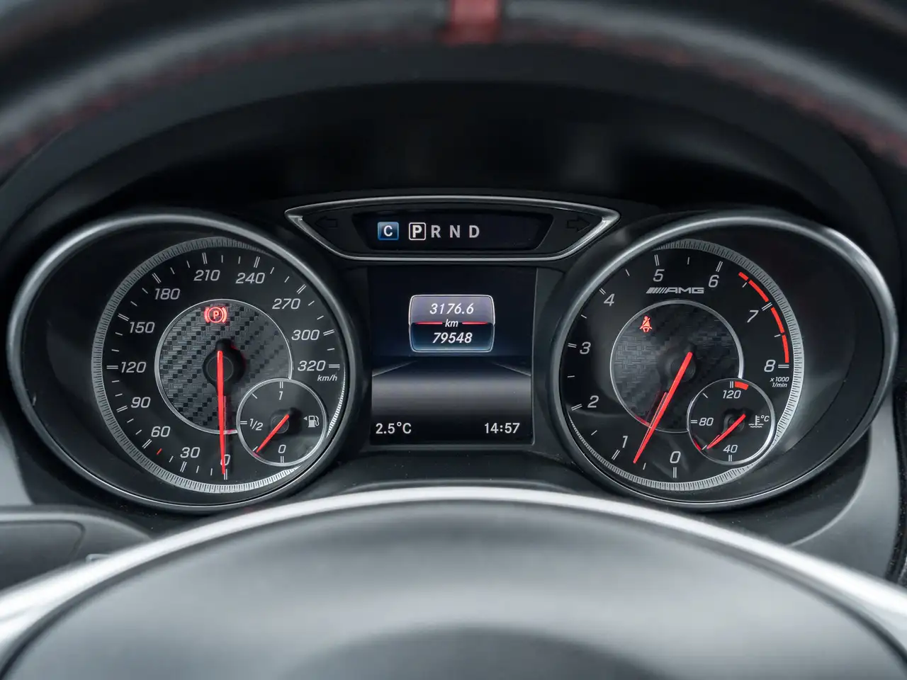 Mercedes-Benz CLA снимка Mercedes-Benz CLA