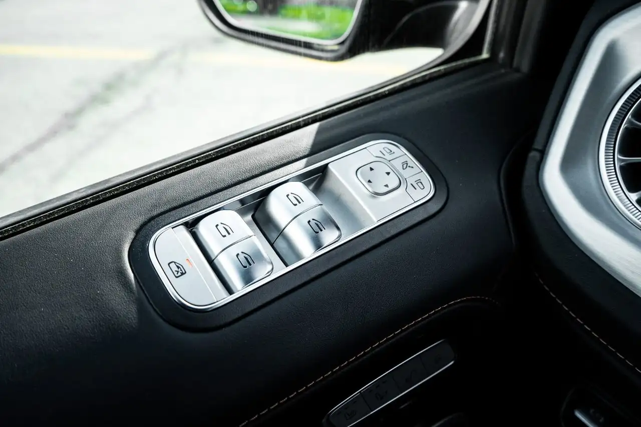 Mercedes-Benz G-Class снимка Mercedes-Benz G-Class