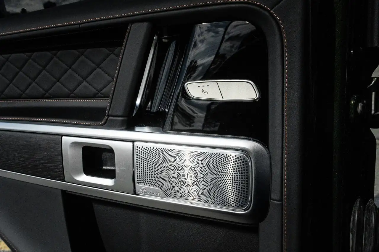 Mercedes-Benz G-Class снимка Mercedes-Benz G-Class