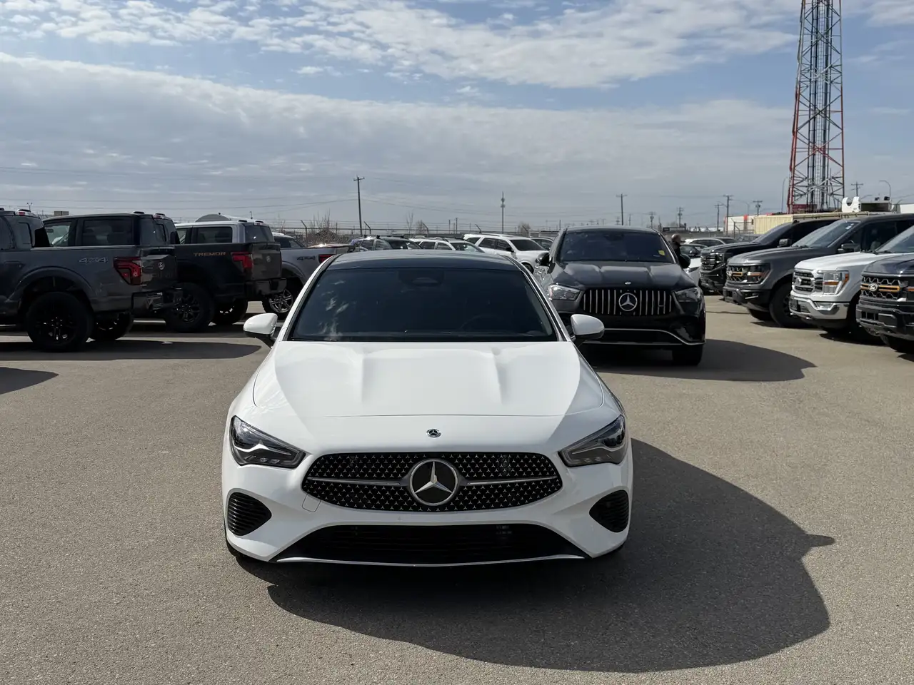Mercedes-Benz CLA снимка Mercedes-Benz CLA