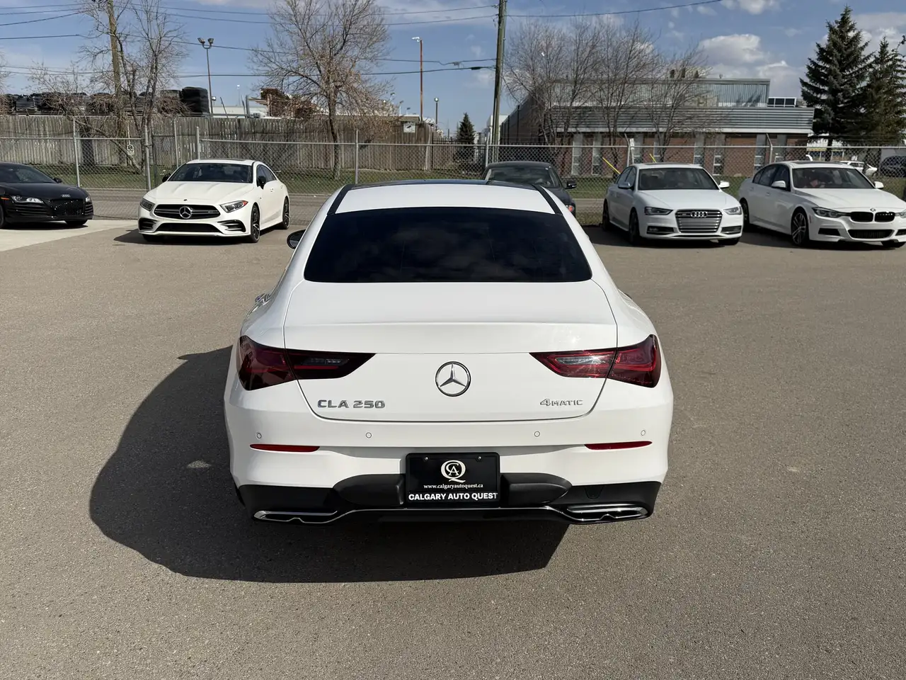 Mercedes-Benz CLA снимка Mercedes-Benz CLA