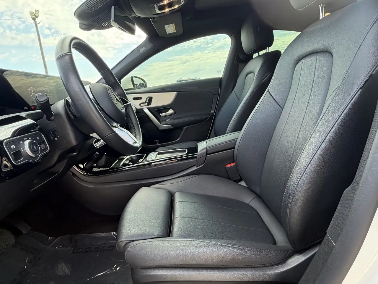 Mercedes-Benz CLA снимка Mercedes-Benz CLA